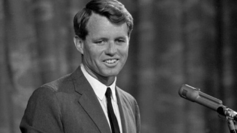 abdde-robert-f-kennedy-suikastina-iliskin-60-bin-belge-daha-paylasildi-eRcrYaCj.jpg