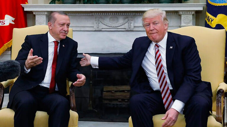 trump-erdogandan-rusya-ukrayna-savasi-icin-yardim-istedi-Tmz2RQB2.jpg