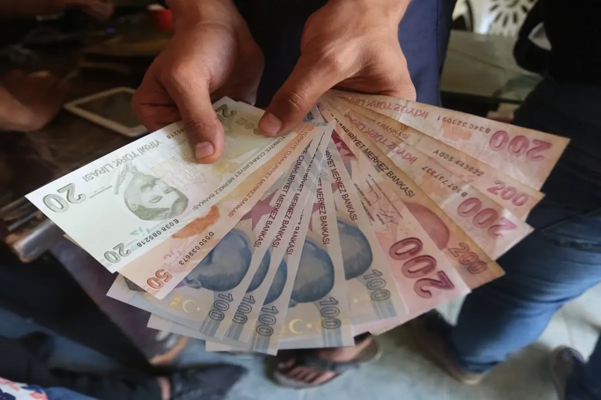 asgari ucrette gozler yarinki toplantida iste nokta atisi bilen bankanin tahmini SJsI3qqG.jpg