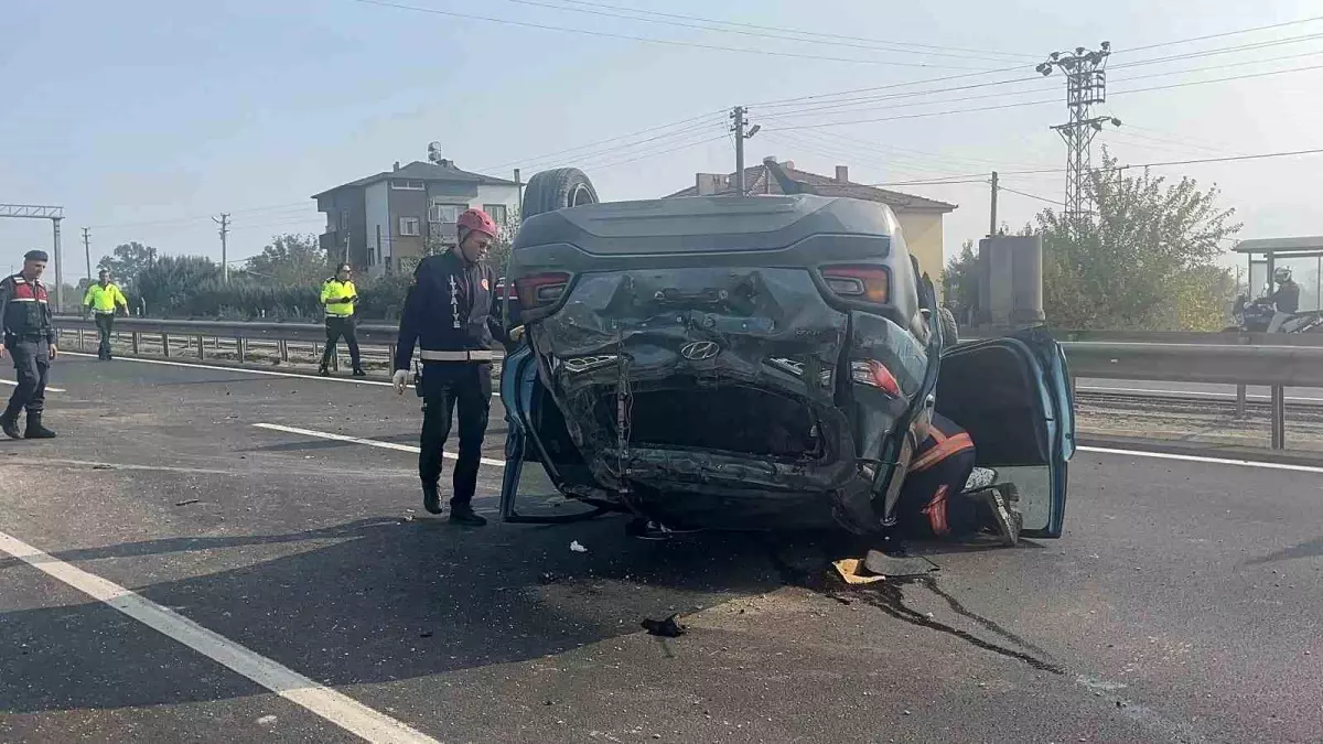 pamukovada otomobil takla atti 2 yarali v2W7bWQK.jpg