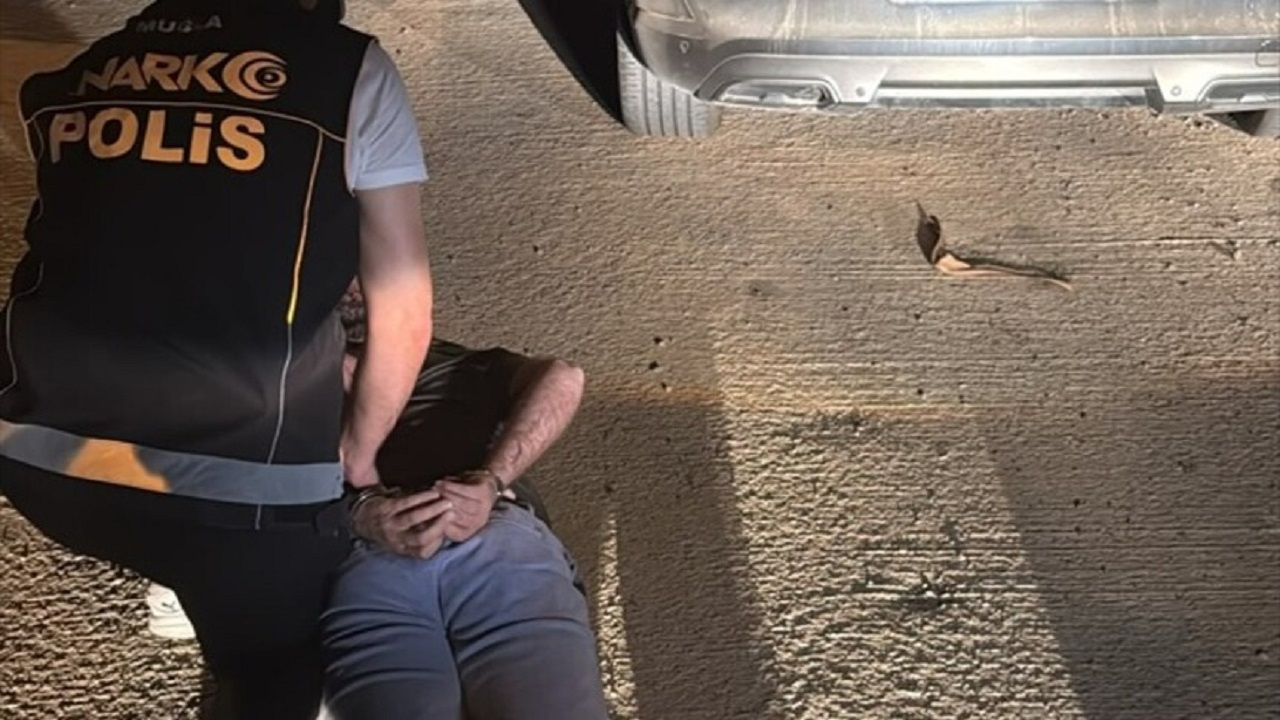 Kırmızı bültenle aranıyordu Bodrum’da yakayı ele verdi
