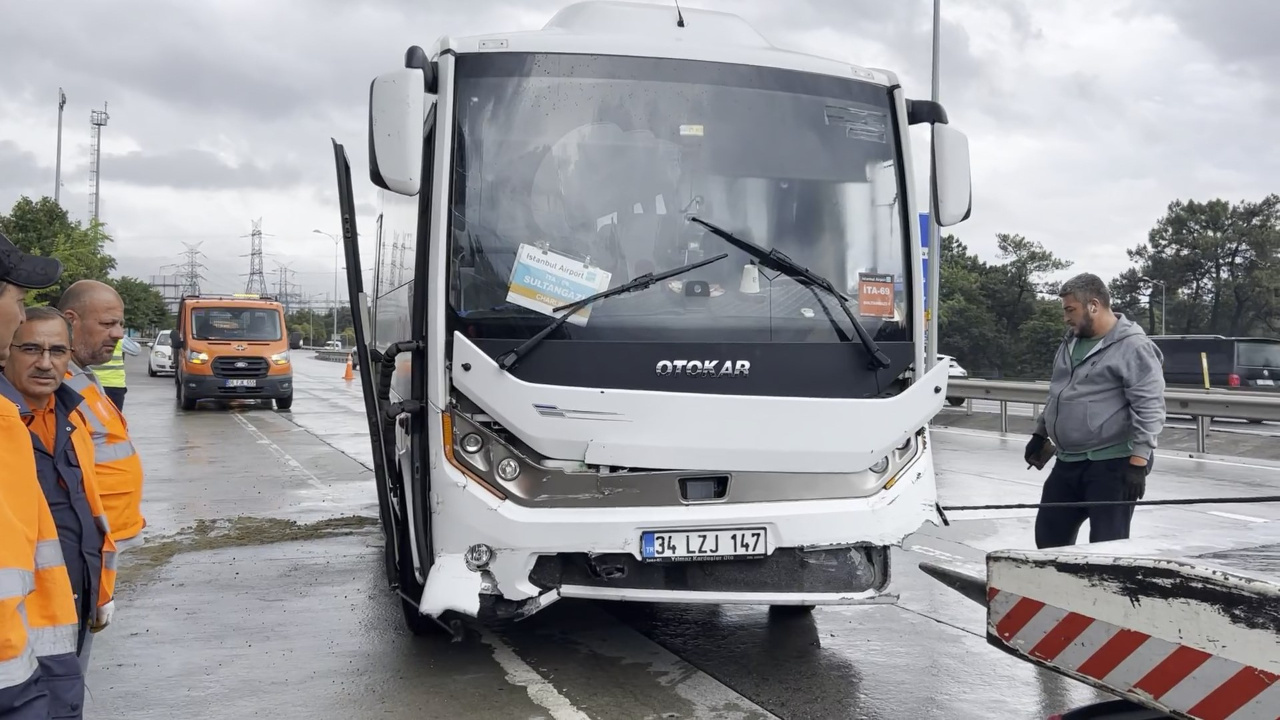 Havalimani personel servisi kaza yapti 3 yarali pWOAHiER